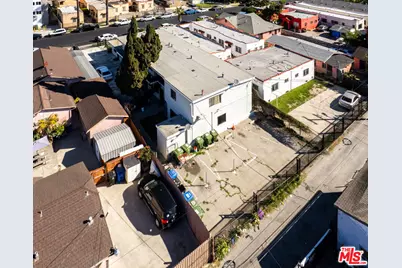 732 W 76th St, Los Angeles, CA 90044 - Photo 11