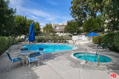 11868 Moorpark St #D, Studio City, CA 91604 - Photo 37