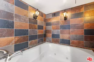 740 N Kings Rd, West Hollywood, CA 90069 - Photo 17