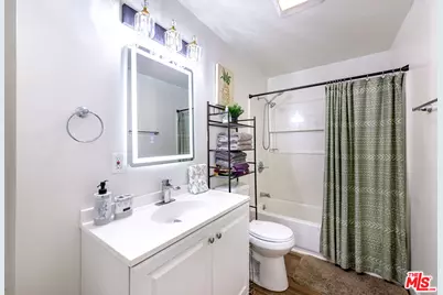 1820 W 22nd St, Los Angeles, CA 90018 - Photo 9