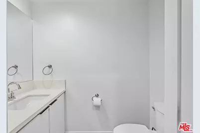 1029 Lord St, Los Angeles, CA 90033 - Photo 11