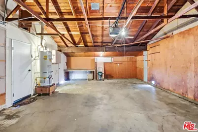 139 Devia Dr, Newbury Park, CA 91320 - Photo 37