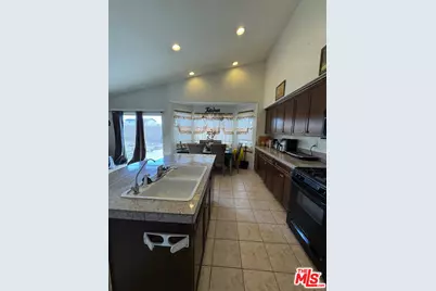14224 Savanna St, Adelanto, CA 92301 - Photo 3