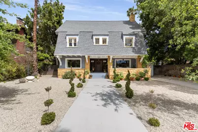 2248 S Hobart Blvd, Los Angeles, CA 90018 - Photo 1
