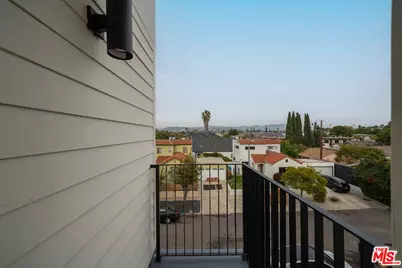 1800 S Highland Ave, Los Angeles, CA 90019 - Photo 11