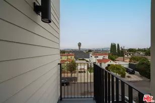 1800 S Highland Ave, Los Angeles, CA 90019 - Photo 11