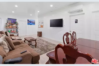 1801 W 43rd St, Los Angeles, CA 90062 - Photo 5