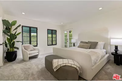 1701 Queens Ct, Los Angeles, CA 90069 - Photo 39