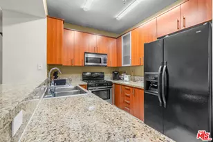 620 S Gramercy Pl, Los Angeles, CA 90005 - Photo 9