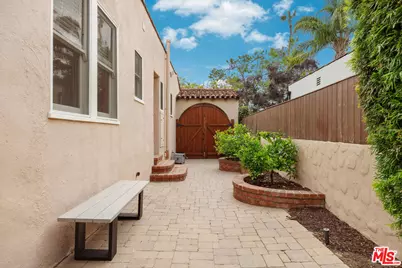 901 S Ogden Dr, Los Angeles, CA 90036 - Photo 35