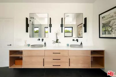 703 25th St, Santa Monica, CA 90402 - Photo 19