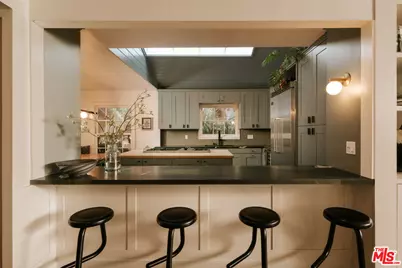 2015 Nichols Canyon Rd, Los Angeles, CA 90046 - Photo 7