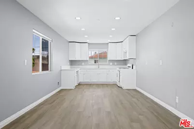 347 W 67th St, Los Angeles, CA 90003 - Photo 29