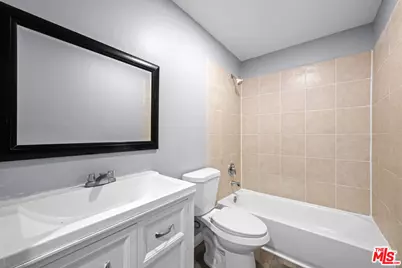 347 W 67th St, Los Angeles, CA 90003 - Photo 15