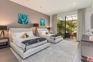 2002 Loma Vista Dr, Beverly Hills, CA 90210 - Photo 23