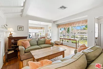 13025 Hartsook St, Sherman Oaks, CA 91423 - Photo 3
