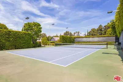 344 S Hudson Ave, Los Angeles, CA 90020 - Photo 43