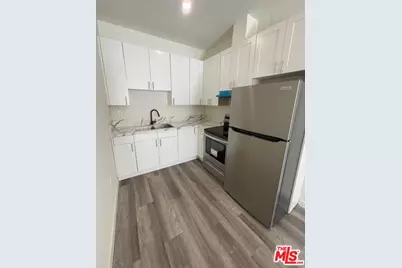 4546 W 17th St, Los Angeles, CA 90019 - Photo 29