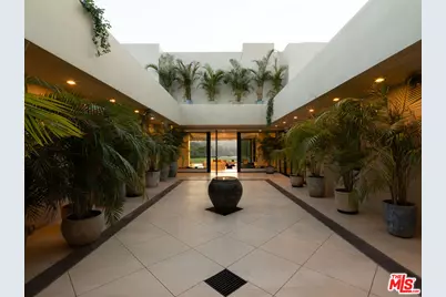 2700 Woodstock Rd, Los Angeles, CA 90046 - Photo 5