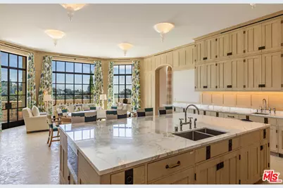 11201 Chalon Rd, Los Angeles, CA 90049 - Photo 13
