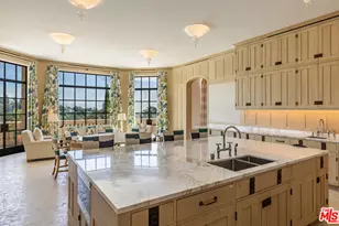 11201 Chalon Rd, Los Angeles, CA 90049 - Photo 13