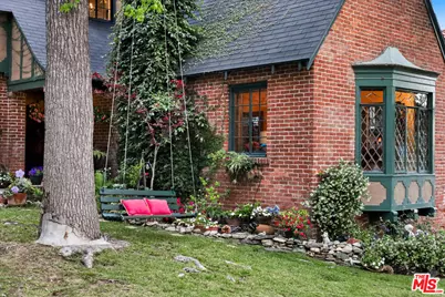 1242 N Isabel St, Glendale, CA 91207 - Photo 3
