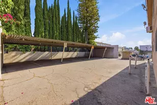 18611 Clark St, Tarzana, CA 91356 - Photo 23
