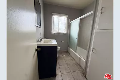 1834 W 87th St, Los Angeles, CA 90047 - Photo 25