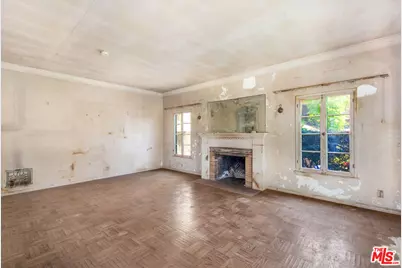 4913 Presidio Dr, View Park, CA 90043 - Photo 11