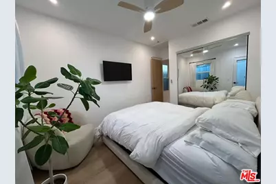 7734 Lexington Ave, West Hollywood, CA 90046 - Photo 13