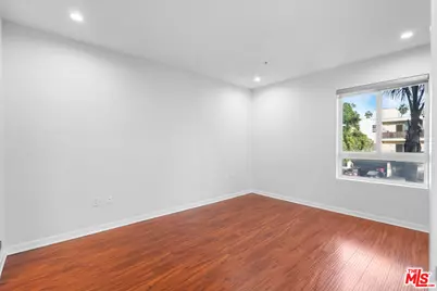 1401 S St Andrews Pl #201, Los Angeles, CA 90019 - Photo 19