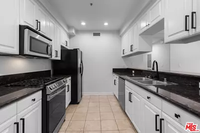 1401 S St Andrews Pl #201, Los Angeles, CA 90019 - Photo 11