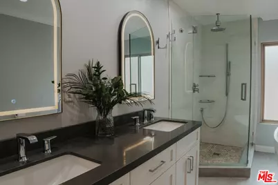 5257 Coldwater Canyon Ave #B, Sherman Oaks, CA 91401 - Photo 19