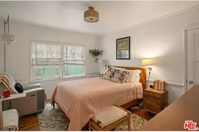 1042 Hi Point St, Los Angeles, CA 90035 - Photo 9