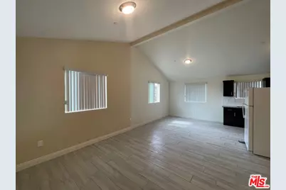 706 W 50th St, Los Angeles, CA 90037 - Photo 3