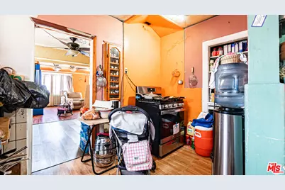 853 E 112th St, Los Angeles, CA 90059 - Photo 15