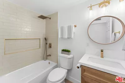 3815 W 60th St, Los Angeles, CA 90043 - Photo 11