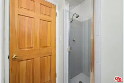 1118 Roscomare Rd, Los Angeles, CA 90077 - Photo 33