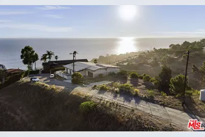4615 Via Vienta St, Malibu, CA 90265 - Photo 13