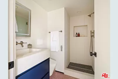 3785 Boise Ave, Los Angeles, CA 90066 - Photo 11