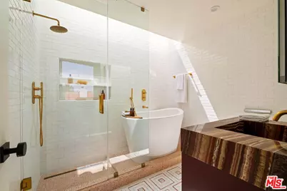 3785 Boise Ave, Los Angeles, CA 90066 - Photo 9