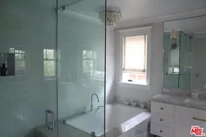 821 Amoroso Pl, Venice, CA 90291 - Photo 25
