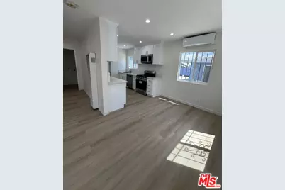 224 W 107th St, Los Angeles, CA 90003 - Photo 27