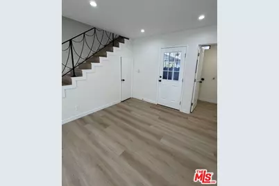 224 W 107th St, Los Angeles, CA 90003 - Photo 31