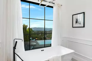 3915 Vista Linda Dr, Encino, CA 91316 - Photo 57