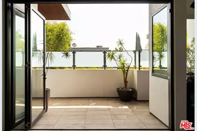 844 N Harper Ave, Los Angeles, CA 90046 - Photo 19