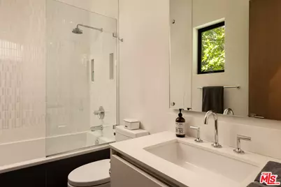 844 N Harper Ave, Los Angeles, CA 90046 - Photo 27