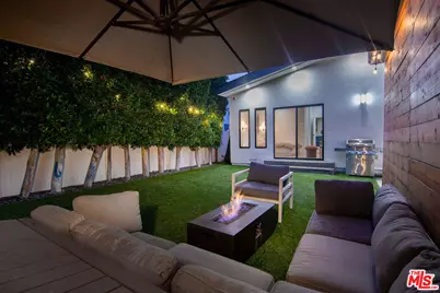 2843 S Holt Ave, Los Angeles, CA 90034 - Photo 19