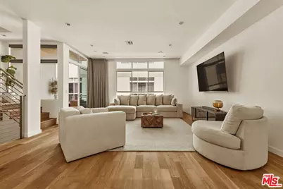 6728 W Hepburn Way, Los Angeles, CA 90038 - Photo 9