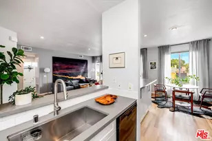 1310 N Detroit St, Los Angeles, CA 90046 - Photo 15